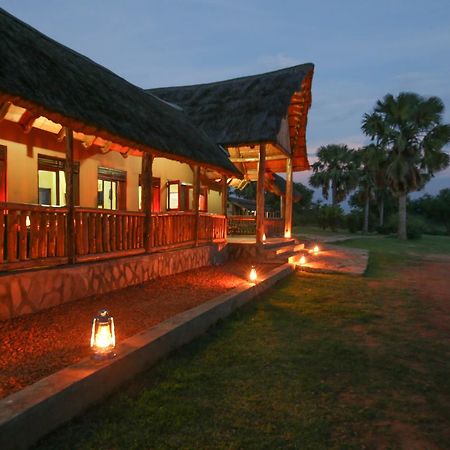 Pakuba Safari Lodge Nwoya Esterno foto