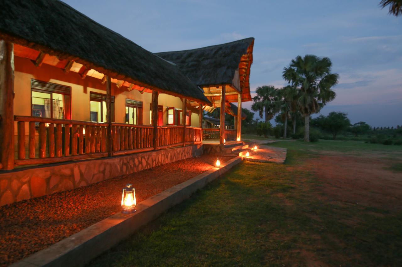 Pakuba Safari Lodge Nwoya Esterno foto