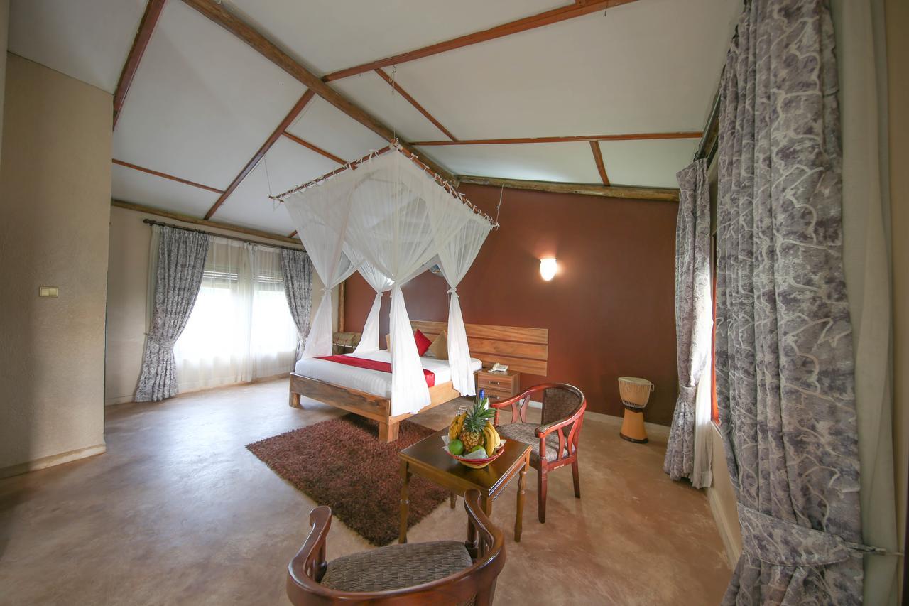 Pakuba Safari Lodge Nwoya Esterno foto